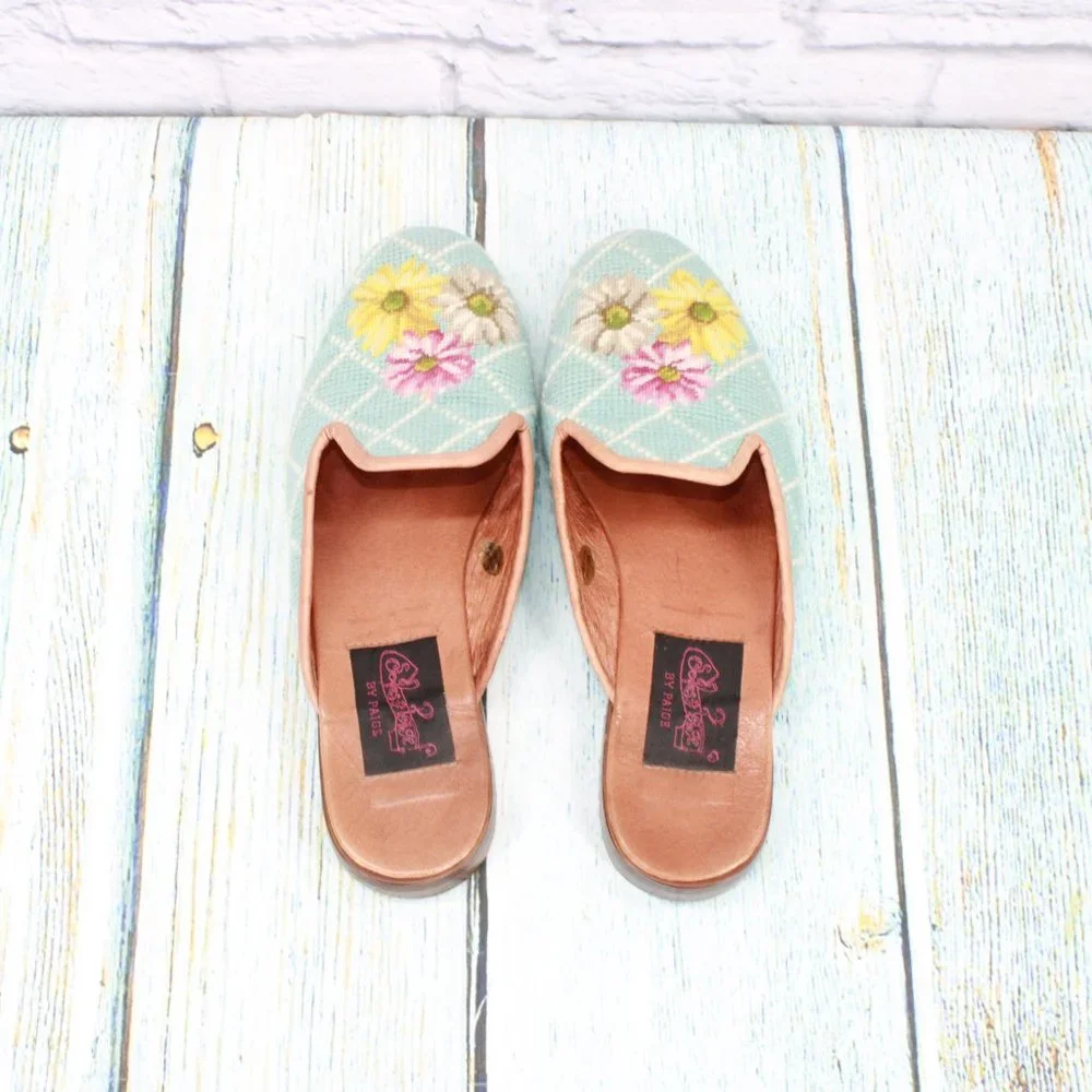 *Soles by Paige Blue Fabric Floral Needlepoint Mule Slide Sandals Size M - Picture 7 of 10